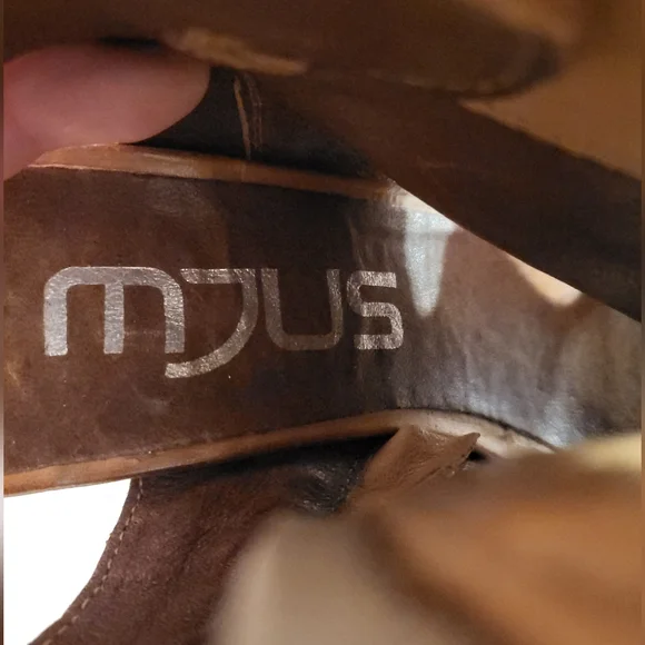 Open Toe Tan Wedge - Picture 5 of 8